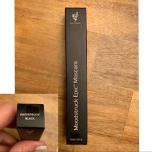 MOODSTRUCK EPIC mascara Waterproof Black NIB